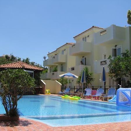 Sofia Studios & Apts Ayía Marína Екстериор снимка