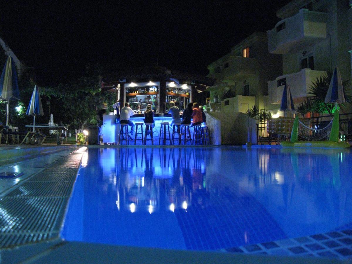 Sofia Studios & Apts Ayía Marína Екстериор снимка