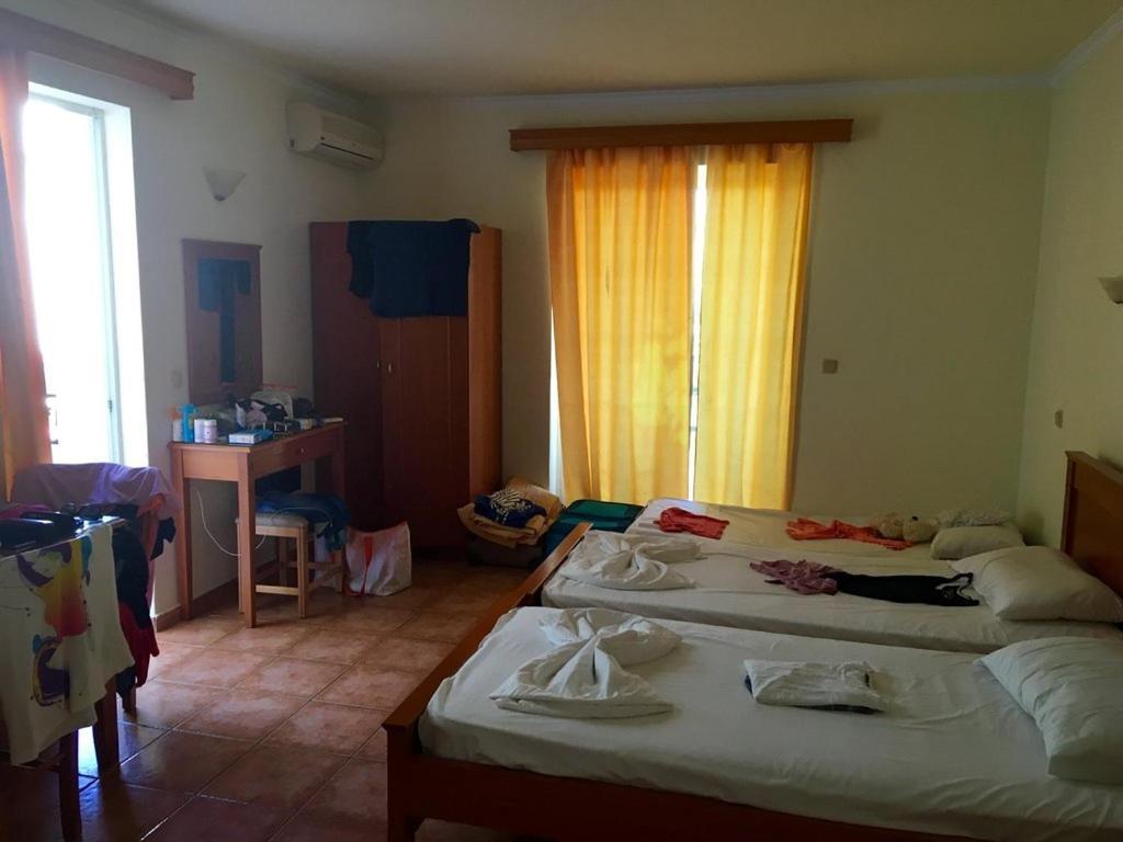 Sofia Studios & Apts Ayía Marína Екстериор снимка